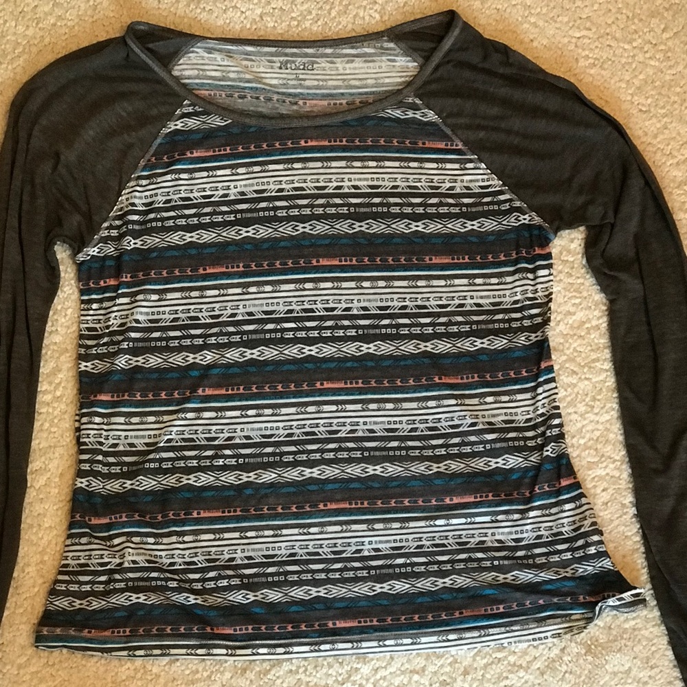 MUDD long sleeve olive pattered top